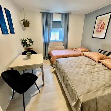 5 Minute Walk To Lego House - N3 - With Private Bathroom Appartamento Billund